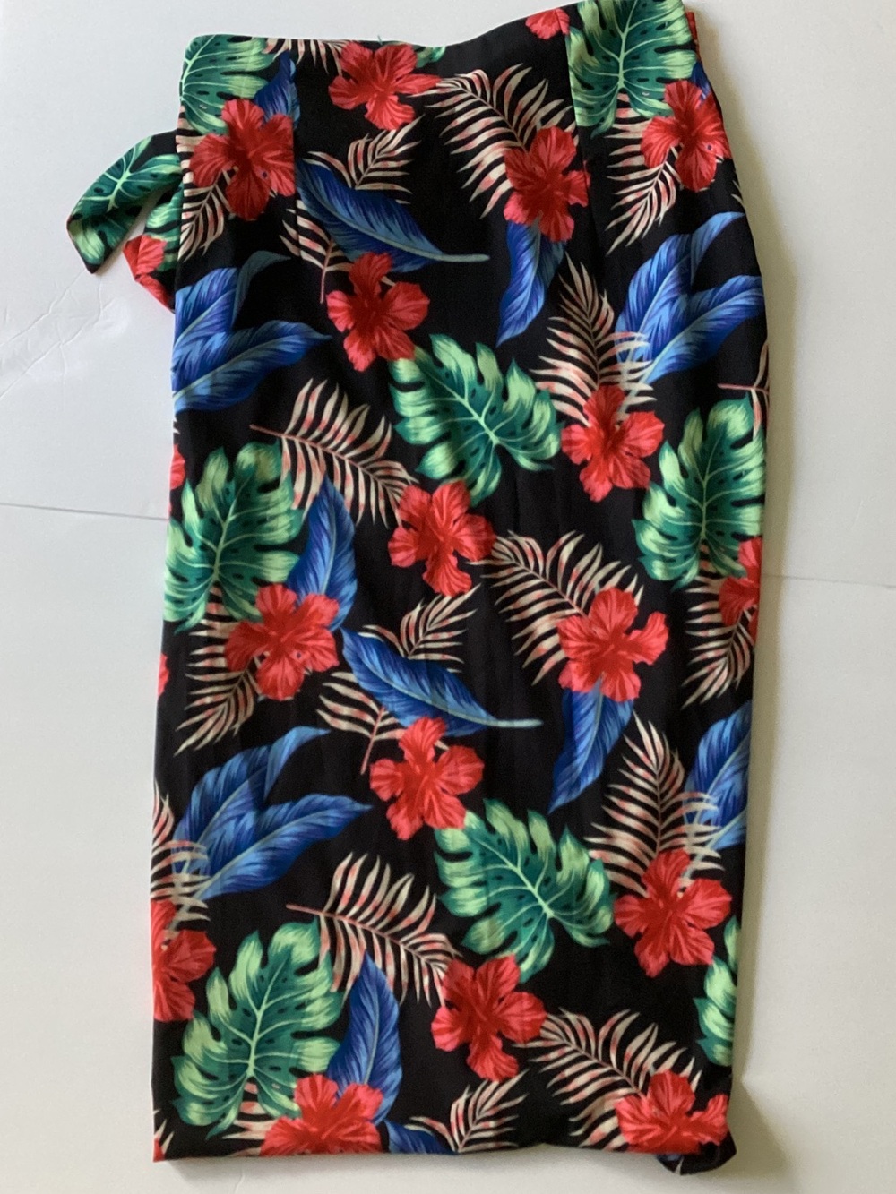 MICS Black Tropical Floral Sarong Cover-Up in Red & Blue - Picture 3 of 4